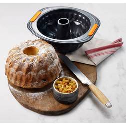 Le Creuset Bundt Kuchenform