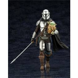 Star Wars The Mandalorian and Grogu with Beskar Staff ARTFX Statue