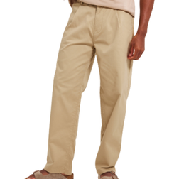 Lee Loose Pleated Chino