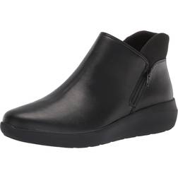 Clarks Kayleigh Mid (Women's) Black