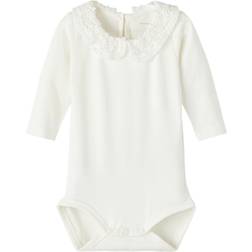 Name It Baby Body med Spetskrage