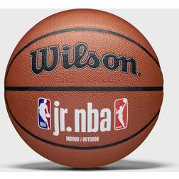 Wilson Jr. NBA Family Size 7
