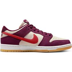 Nike Skate Like a Girl x Dunk Low SB M - Summit White/Barely Rose/University Red/Coconut Milk/Black