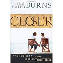 closer 52 devotions to draw couples together (Häftad, 2010)