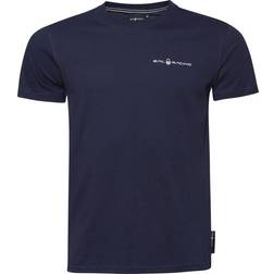 Sail Racing Bowman Logo Tee 698 Dark Male Azul