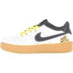 Nike Air Force 1 LV8 Go the Extra Smile