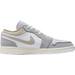 NIKE Air Jordan 1 Low SE Craft M - Tech Grey/White/Sail/Light Orewood Brown