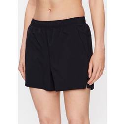 On Women's Essential Shorts Black