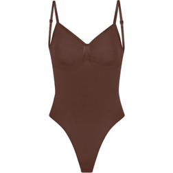 SKIMS Seamless Sculpt Low Back Thong Bodysuit - Cocoa