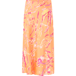 Vero Moda – Orange midikjol satin abstrakt mönster