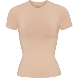 SKIMS Soft Smoothing T-shirt - Clay