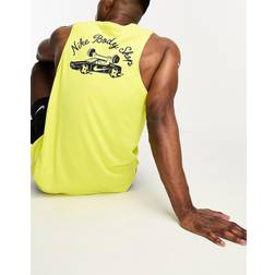 Nike Dri-FIT Miler Lauf-Tanktop gelb Herren