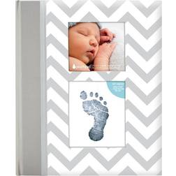 Pearhead Fotoalbum CHEVRON BABYBUCH mit Stempelkissen in grau