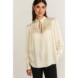 Second Female Vee blouse