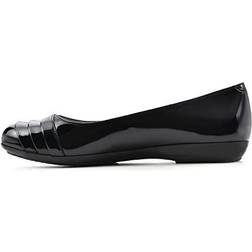 Cliffs BY WHITE MOUNTAIN Women's Clara Flat, Black/Patent