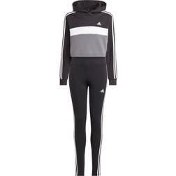 adidas Cotton Cropped Hoodie/Leggings Outfit