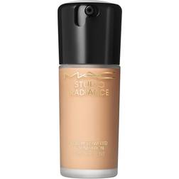 MAC Studio Radiance Serum Powered Foundation NW18