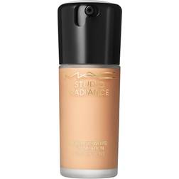 MAC Studio Radiance Serum Powered Foundation C4