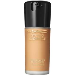 MAC Studio Radiance Serum Powered Foundation NC44