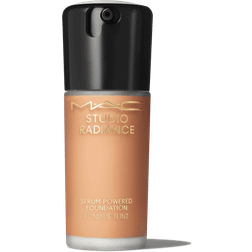 MAC Studio Radiance Serum Powered Foundation NW40