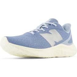 New Balance Mujer Fresh Foam Arishi V4 - Azul/Beige