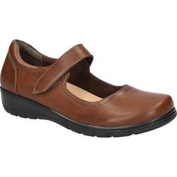 Easy Street Archer Tan Women's Flat Shoes Tan B