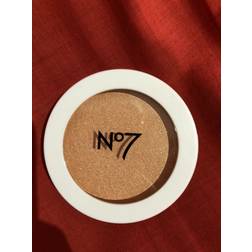 No7 Illuminating Pressed Highlighting Powder Golden Glow