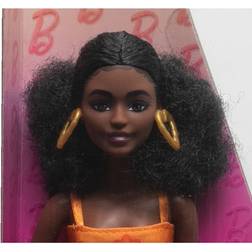 Mattel Barbie Fashionistas Curly Black Hair And Petite Body Doll 30cm Bestillingsvare, 9-10 dages levering