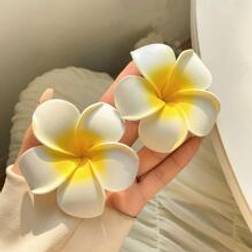 Shein 2pcs Women Flower Alligator Hair Clip