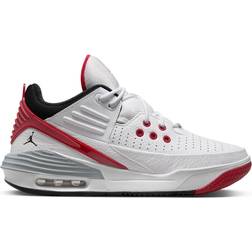 NIKE Jordan Max Aura 5 M - White/Varsity Red/Wolf Grey/Black