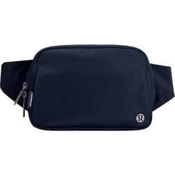 Lululemon Everywhere Belt Bag 2L - True Navy