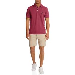 Nautica Herr kortärmad solid stretch bomull pique pikétröja, Barolo