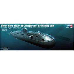 HobbyBoss Soviet Navy Victor III Class SSN 1:35