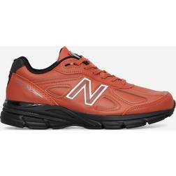 New Balance 990v4 brunt