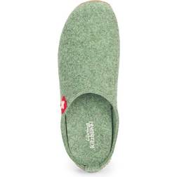 Living Kitzbühel Slippers an appliquéd Swiss cross green