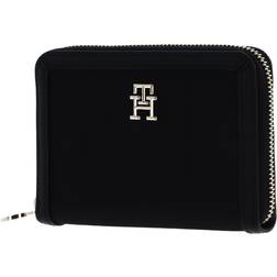 Tommy Hilfiger Elegant Zip Wallet with Ample Storage - Sort
