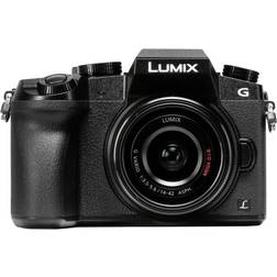 Panasonic Lumix DMC-G70 + 14-42mm F3.5-5.6