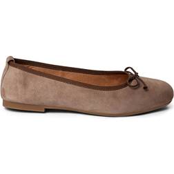 Pavement Ballerina Från Magasin - Mole Suede