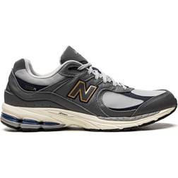 New Balance 2002R M - Castlerock/Eclipse/Gold Metallic