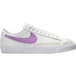 Nike Blazer Low '77 GS - Summit White/White/Rush Fuchsia