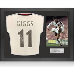 Ryan Giggs Signed Manchester United 1999 Away Football Shirt Icon Frame