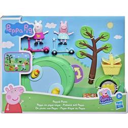 Hasbro Peppas Adventures Peppas Picnic Playset