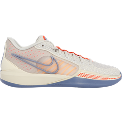 NIKE Sabrina 1 Grounded W - Light Bone/Ashen Slate/Coconut Milk/Laser Orange