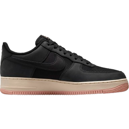 NIKE Air Force 1 '07 LX M - Black/Red Stardust/Sanddrift