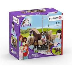 Schleich Washing Area with Horse Club Emily & Luna 42438