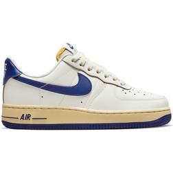 Nike Air Force 1 '07 W - Sail/Pale Vanilla/Gold Suede/Deep Royal Blue