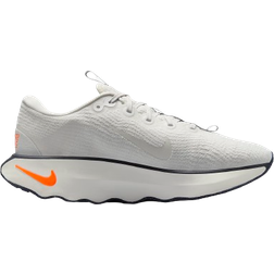 Nike Motiva M - Sail/Platinum Tint/Light Iron Ore