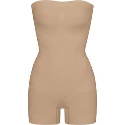 SKIMS Seamless Sculpt Strapless Shortie Bodysuit - Clay