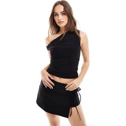 MISSYEMPIRE Tætsiddende offshoulder-top sort-Black
