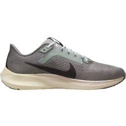 Nike Pegasus 40 Premium M - Light Iron Ore/Flat Pewter/Mica Green/Black